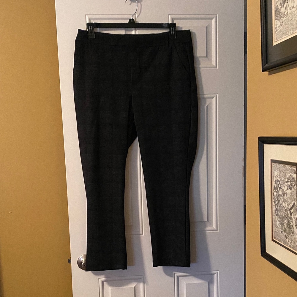 Wit & Wisdom Black Cropped Pants